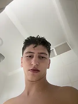 Snapshot of aronn_tay chatting on 11/03/25, 11:48 aronn tay online show from 11/03/25, 11:48