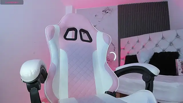 chloesagee online show from 11/08/25, 11:47