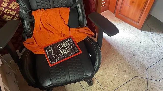 JUSTFORRICH online show from 10/25/25, 02:02