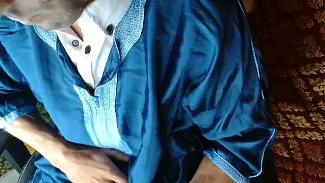 JUSTFORRICH online show from 04/17/26, 01:14