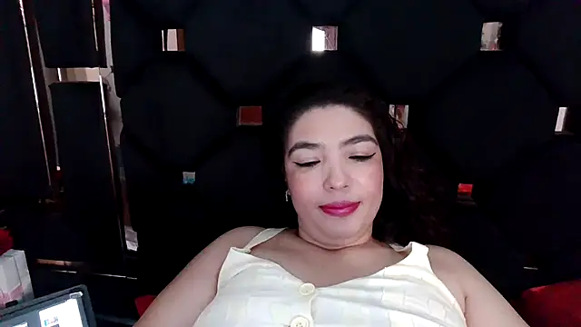 Snapshot of vegacristal88 chatting on 09/23/25, 02:31 vegacristal88 online show from 09/23/25, 02:31