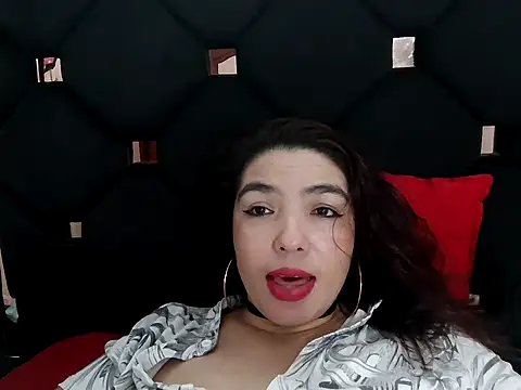 Snapshot of vegacristal88 chatting on 10/05/25, 01:31 vegacristal88 online show from 10/05/25, 01:31