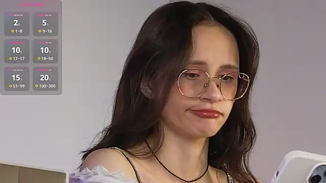 Snapshot of MartaBrent chatting on 12/04/25, 04:48 MartaBrent online show from 12/04/25, 04:48