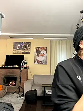 Snapshot of Miranda_Kerry chatting on 11/06/25, 06:25 Miranda Kerry online show from 11/06/25, 06:25