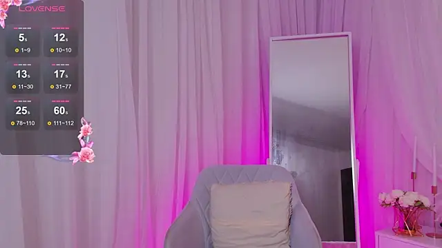 Snapshot of Miranda_Kerry chatting on 11/07/25, 07:08 Miranda Kerry online show from 11/07/25, 07:08