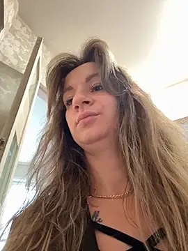 EvvaMur online show from 03/31/26, 01:40