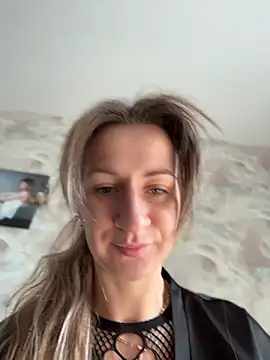 EvvaMur online show from 04/15/26, 01:56