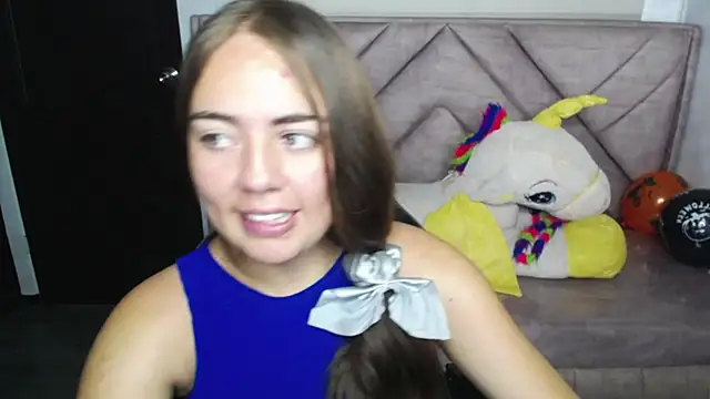 Luna Star v online show from 10/23/25, 03:06