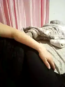 Snapshot of zerdaliii chatting on 03/15/26, 06:36 zerdaliii online show from 03/15/26, 06:36