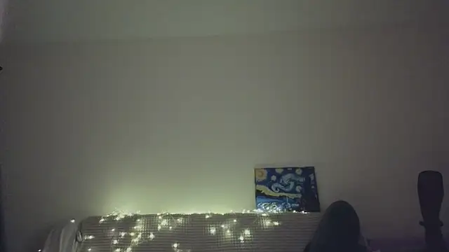 Snapshot of Pixxxis chatting on 10/28/25, 02:15 Pixxxis online show from 10/28/25, 02:15