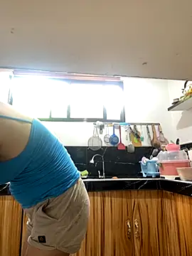 Snapshot of wildpussycat69 chatting on 11/27/25, 03:19 wildpussycat69 online show from 11/27/25, 03:19