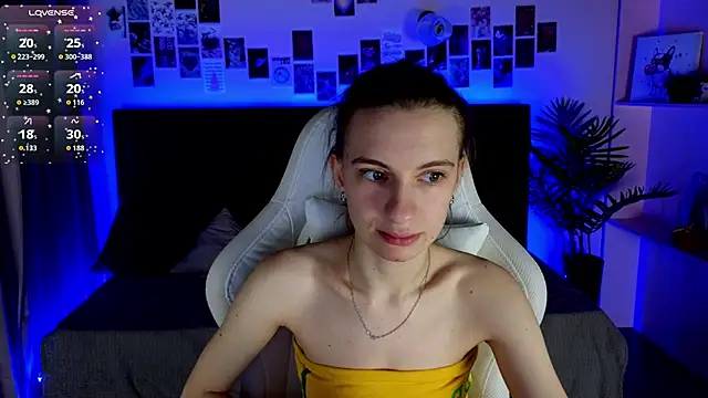 kaleriyaa  online show from 11/14/25, 01:37