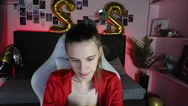 kaleriyaa  online show from 12/22/25, 01:35