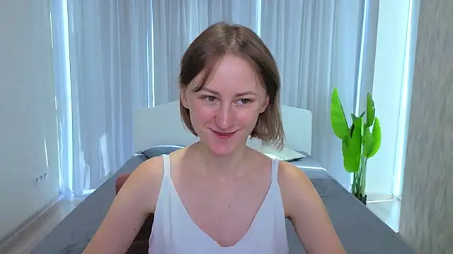 LuluChiiii online show from 10/05/25, 10:46