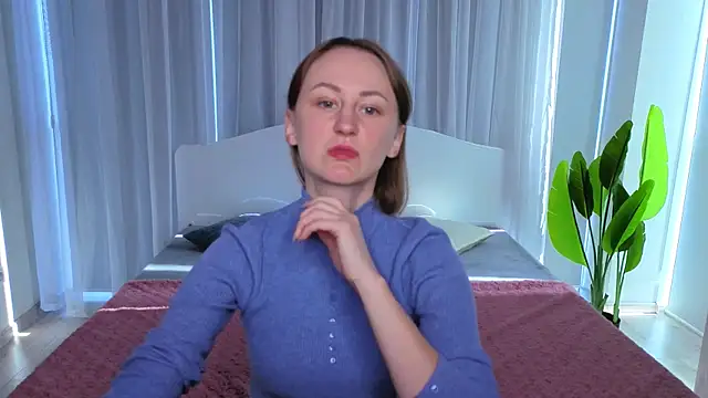 LuluChiiii online show from 10/15/25, 10:15