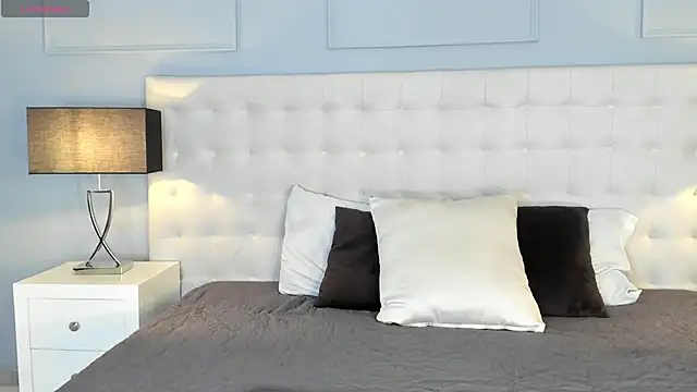 KellyRooss online show from 11/25/25, 12:27