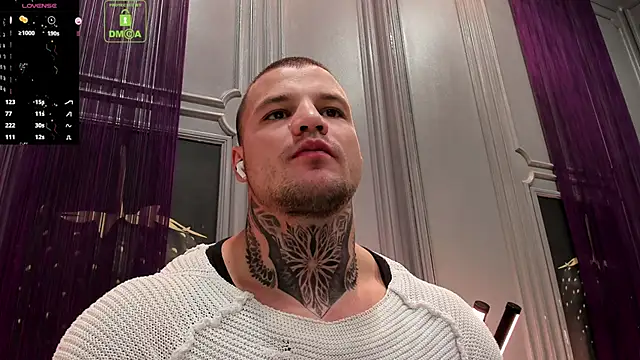 Snapshot of OliverSport chatting on 01/01/25, 03:35 OliverSport online show from 01/01/25, 03:35