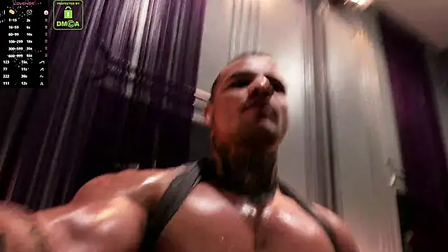 Snapshot of OliverSport chatting on 01/05/25, 05:09 OliverSport online show from 01/05/25, 05:09