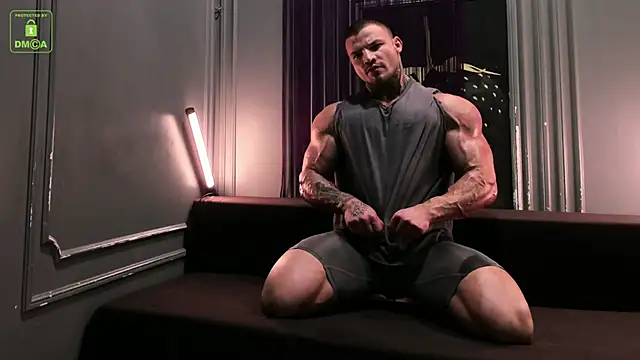 Snapshot of OliverSport chatting on 03/04/25, 03:48 OliverSport online show from 03/04/25, 03:48