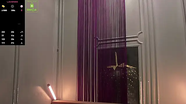 Snapshot of OliverSport chatting on 10/21/25, 10:49 OliverSport online show from 10/21/25, 10:49