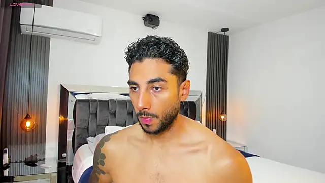 Snapshot of MARC_THOMPSON_ chatting on 09/08/25, 04:28 MARC THOMPSON online show from 09/08/25, 04:28