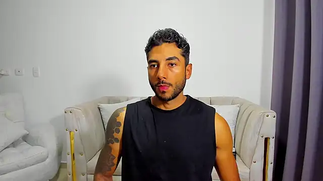 Snapshot of MARC_THOMPSON_ chatting on 09/30/25, 11:48 MARC THOMPSON online show from 09/30/25, 11:48