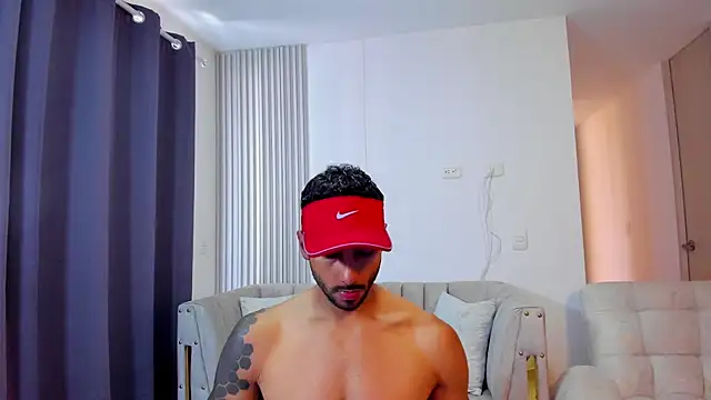 Snapshot of MARC_THOMPSON_ chatting on 10/02/25, 02:35 MARC THOMPSON online show from 10/02/25, 02:35