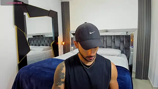 Snapshot of MARC_THOMPSON_ chatting on 11/03/25, 11:37 MARC THOMPSON online show from 11/03/25, 11:37