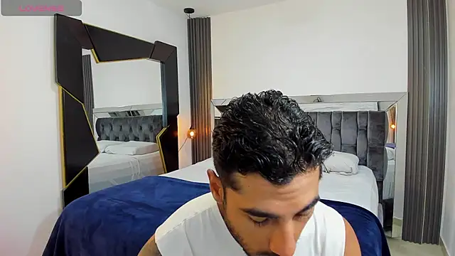 Snapshot of MARC_THOMPSON_ chatting on 11/04/25, 02:16 MARC THOMPSON online show from 11/04/25, 02:16