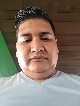 Snapshot of bebecito2780 chatting on 11/17/25, 11:10 bebecito2780 online show from 11/17/25, 11:10