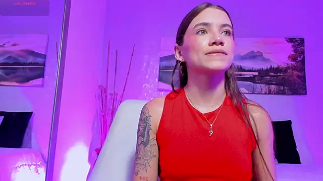 Snapshot of aitana_baker_ chatting on 10/03/25, 07:33 aitana baker online show from 10/03/25, 07:33