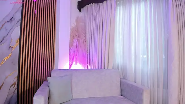 Snapshot of JulienSaint chatting on 09/18/25, 11:56 JulienSaint online show from 09/18/25, 11:56