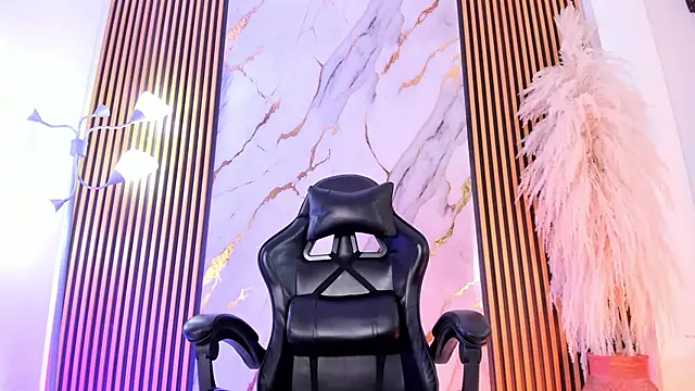 Snapshot of JulienSaint chatting on 09/25/25, 12:42 JulienSaint online show from 09/25/25, 12:42