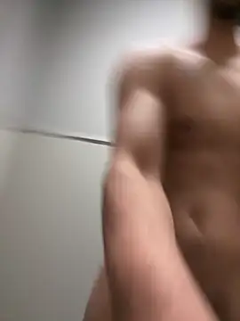 Yinigi online show from 10/10/25, 02:32