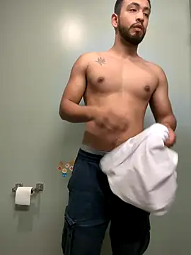 Yinigi online show from 10/29/25, 12:29