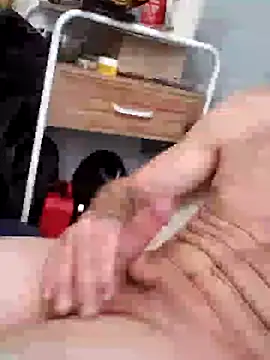 Snapshot of djcarey369159 chatting on 10/03/25, 03:31 djcarey369159 online show from 10/03/25, 03:31