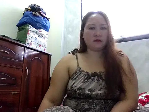 Snapshot of prettywetmom88 chatting on 01/09/26, 01:41 prettywetmom88 online show from 01/09/26, 01:41