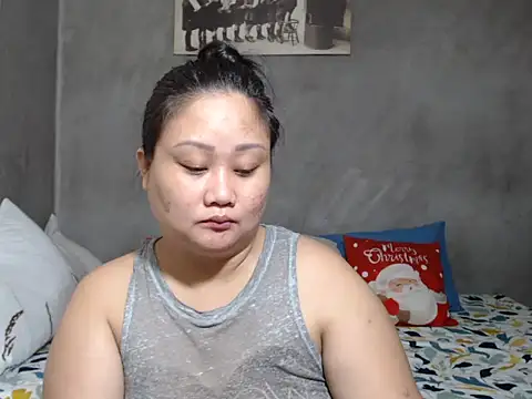 Snapshot of jengrey chatting on 01/16/26, 02:37 jengrey online show from 01/16/26, 02:37