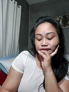 Snapshot of jengrey chatting on 02/21/26, 01:17 jengrey online show from 02/21/26, 01:17