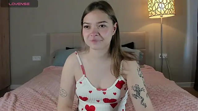 patriciapink online show from 10/12/25, 08:24