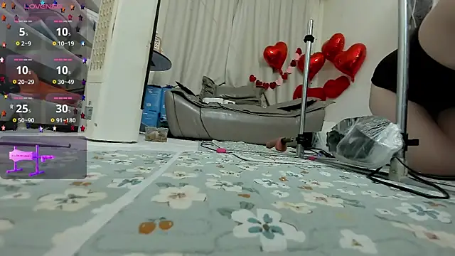 Snapshot of fox-yiyi chatting on 02/12/26, 12:00 fox-yiyi online show from 02/12/26, 12:00