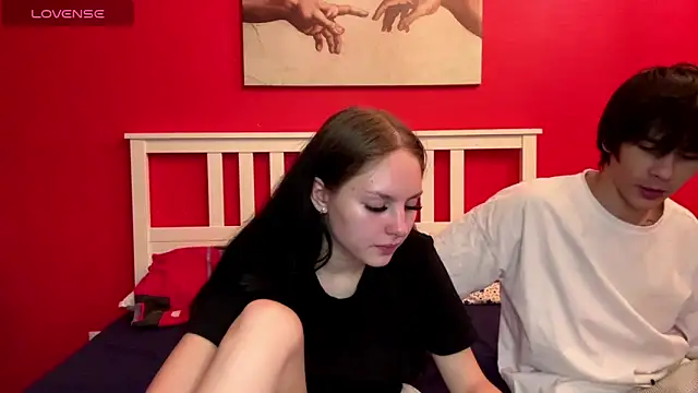 Snapshot of flowerscouple chatting on 09/30/25, 04:06 flowerscouple online show from 09/30/25, 04:06