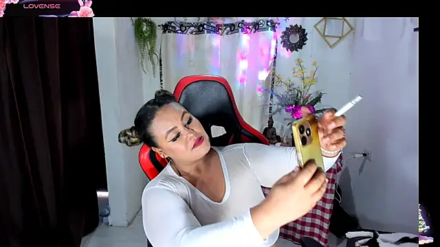 Snapshot of brent_rossy chatting on 12/29/24, 05:44 brent rossy online show from 12/29/24, 05:44