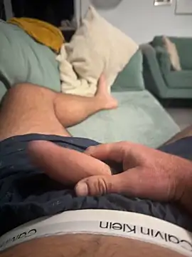 Snapshot of Bigtitsloveshow chatting on 09/17/25, 04:14 Bigtitsloveshow online show from 09/17/25, 04:14