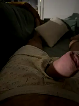 Snapshot of Bigtitsloveshow chatting on 10/13/25, 04:01 Bigtitsloveshow online show from 10/13/25, 04:01