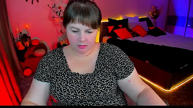 CrystaalStaar online show from 10/28/25, 08:22