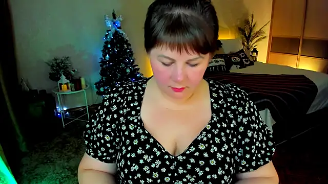 CrystaalStaar online show from 12/15/25, 08:46