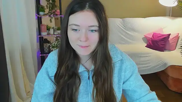 AlluringLookk online show from 10/21/25, 10:27