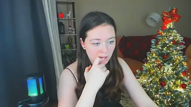 AlluringLookk online show from 12/20/25, 05:20