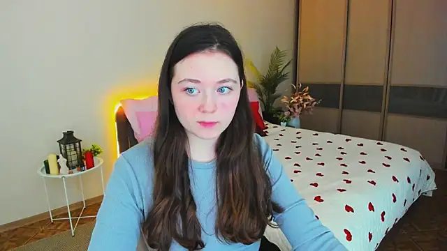 AlluringLookk online show from 04/02/26, 04:48